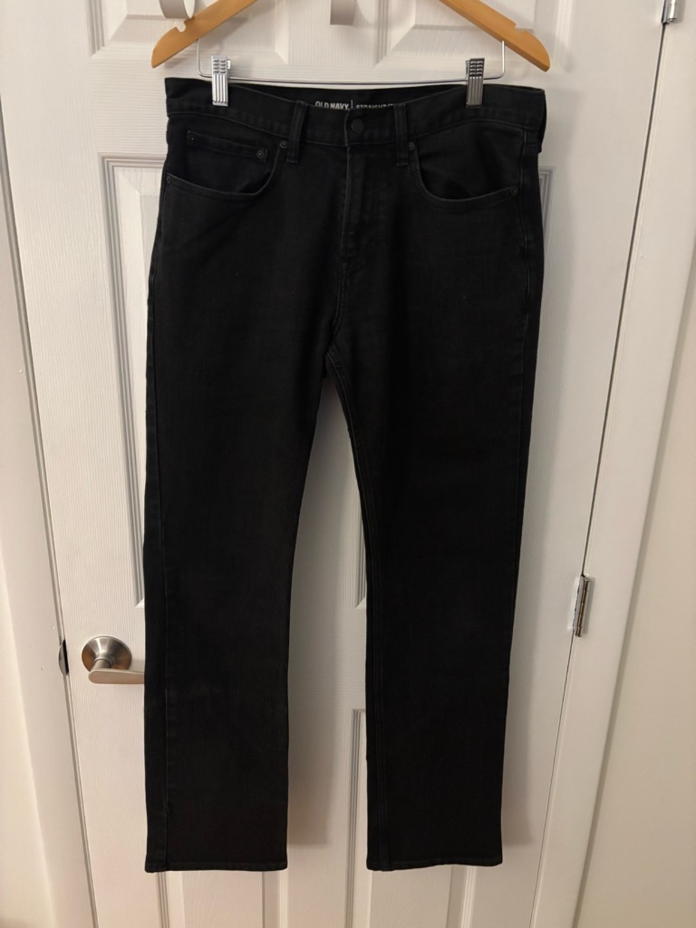 Old Navy Men's Black Straight Jeans - Classic Five-Pocket